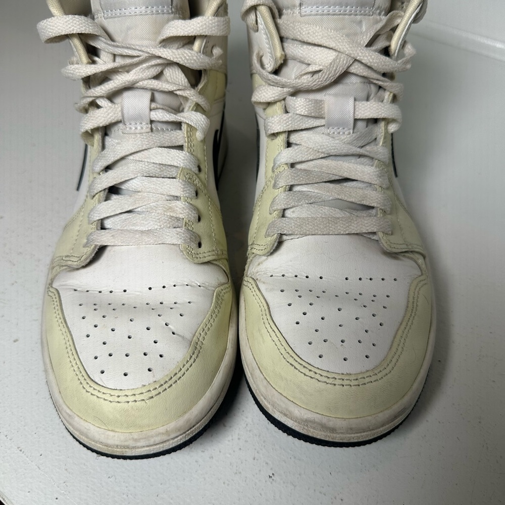 Nike Air Force 1 High Women's 9 Coconut Milk White Black Leather Sneakers StockX - Picture 3 of 10